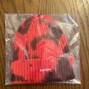 Supreme Overdyed Beanie (SS24)
Splatter Red